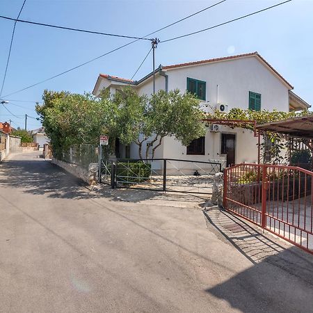 Apartment And Rooms Ruza Trogir Exterior photo